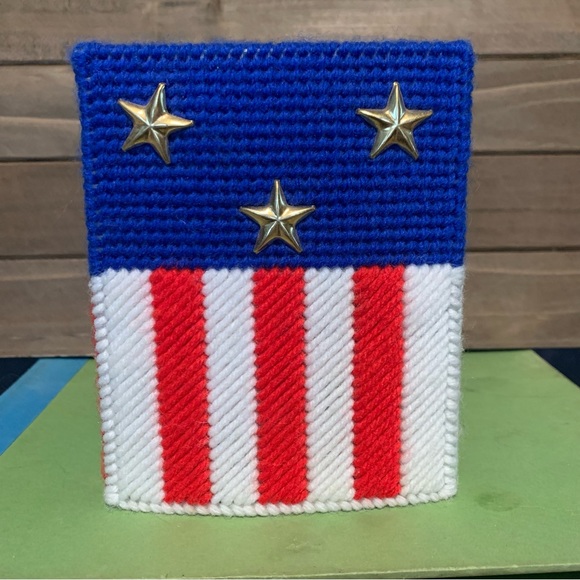 Handmade Finished Plastic Canvas Cube Tissue Holder Bald Eagle American Flag - Picture 3 of 7